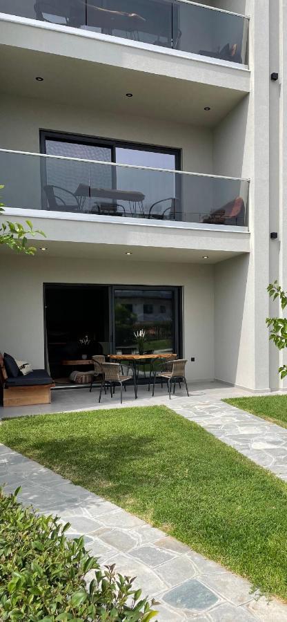 Mola Papaya Studios Mola Kaliva Exterior foto